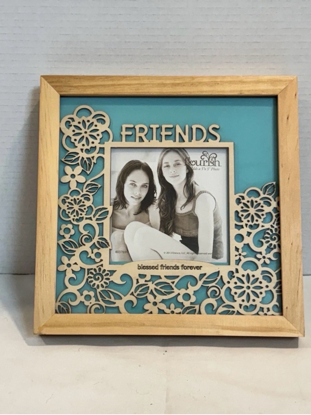 ENESCO “Friends” Wooden Laser Cut Flower 4.5” x 4.5” Photo Frame Friendship